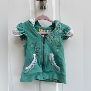 Guess 3T Girls Green Embroidered Short Sleeve Hoodie Sweatshirt with Lace Trim